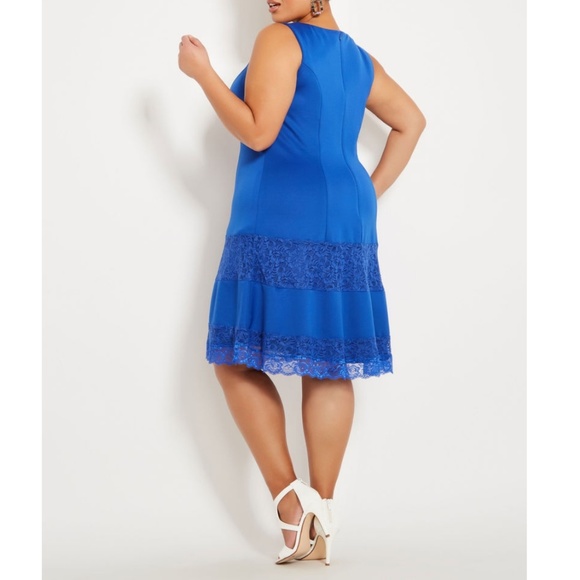 Two Tiered Lace Hem Dress - Picture 2 of 2